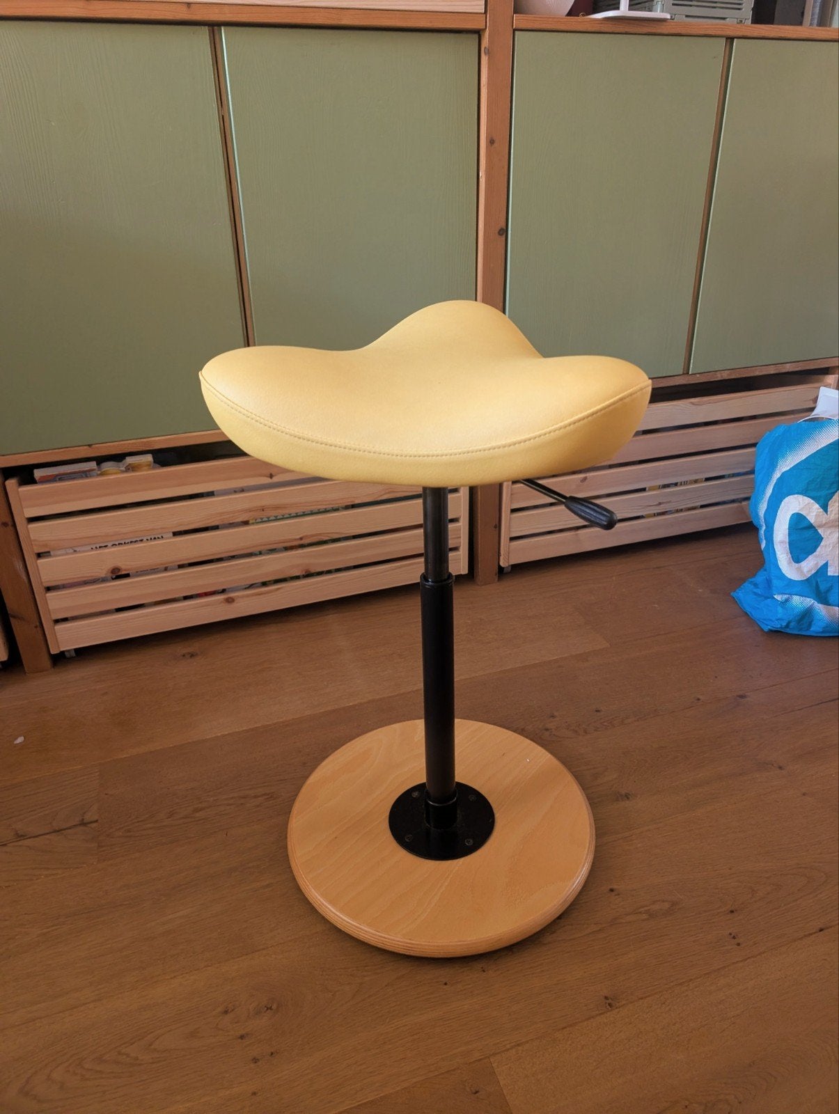 Stokke Varier move zadel kruk- Ergonomische kruk - Geel, Ophalen, Overige kleuren, Eén, Hout
