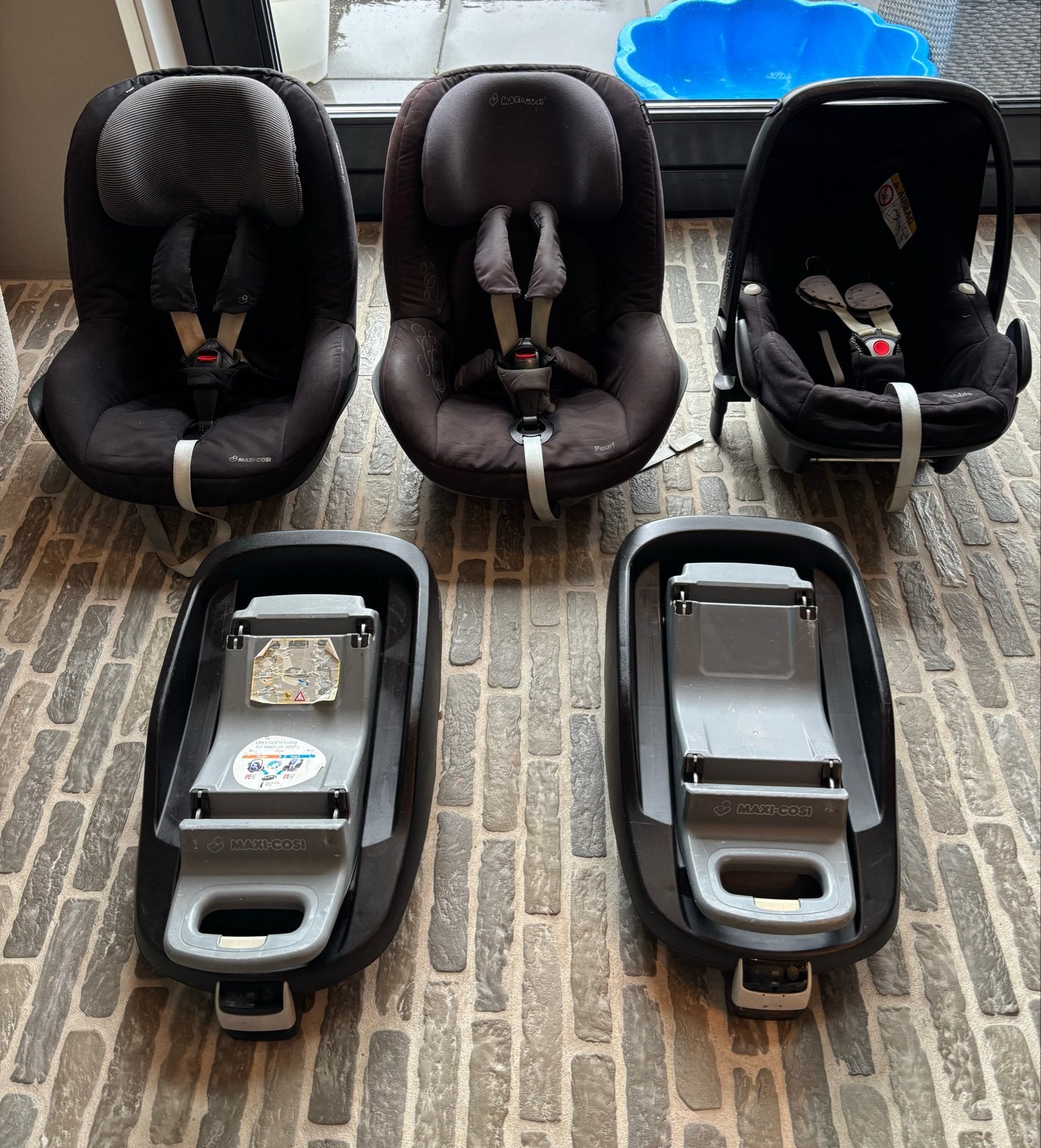 Maxi-Cosi set: 2x Pearl, Pebble + 2 FamilyFix-bases, Kinderen en Baby's, Autostoeltjes, Ophalen, Autogordel of Isofix, Gebruikt