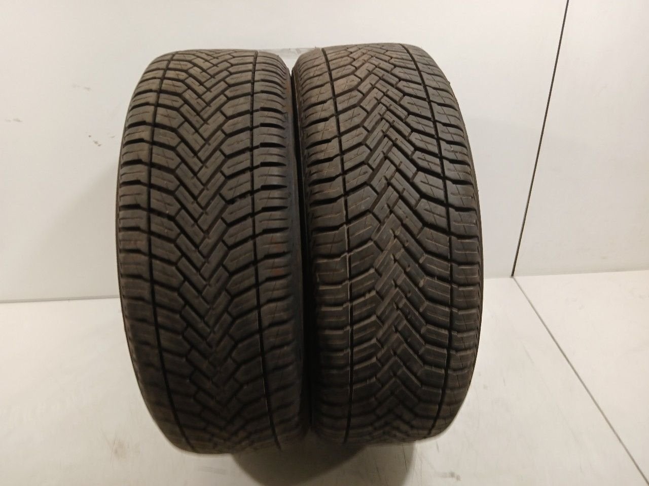Bandenset 2 stuks 4-Seizoenen 185 55 R15, Onderdelen@venauto.nl, Van der Ven Autorecycling B.V., Gebruikt, 15 inch