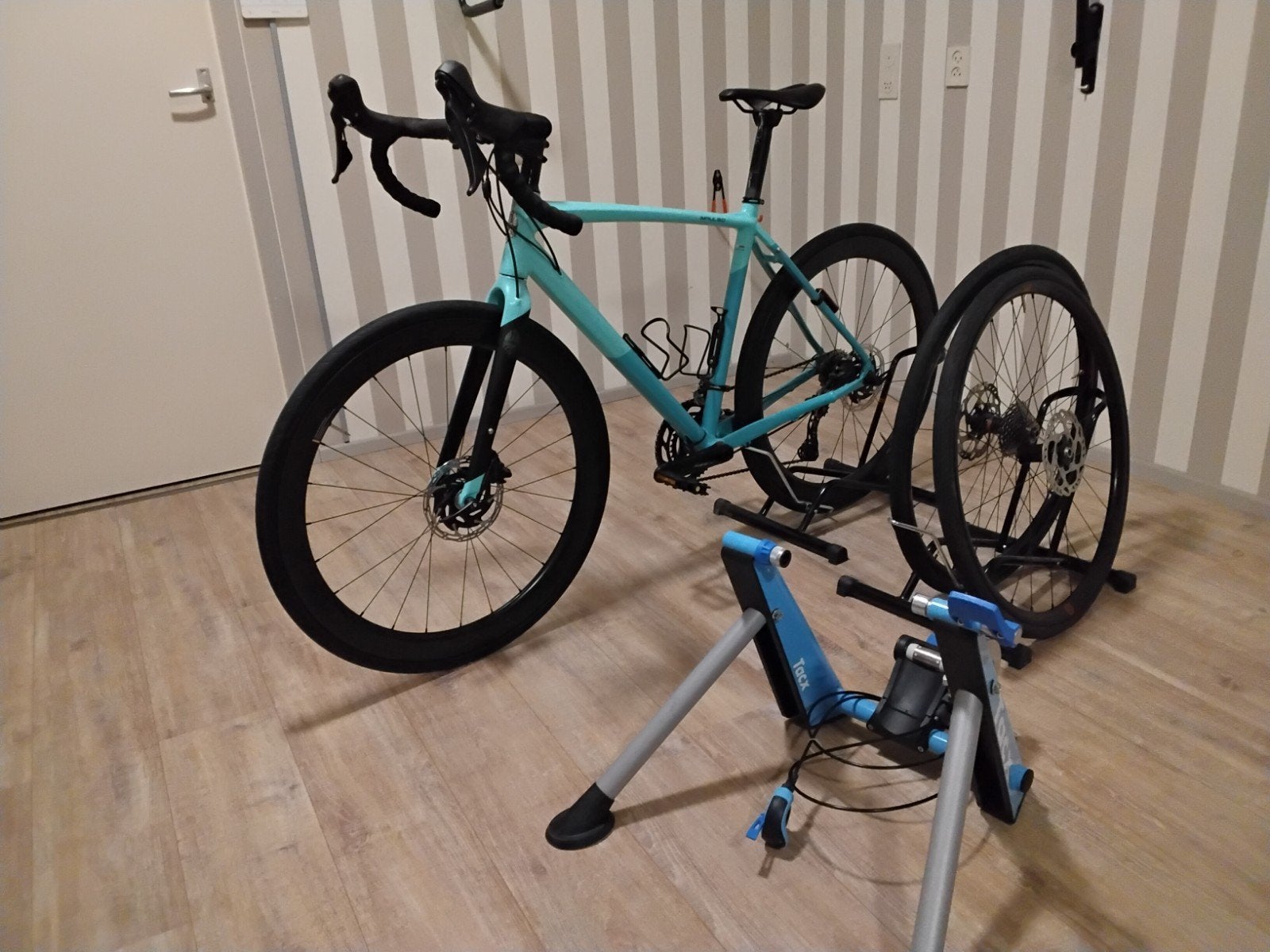 UNIEKE ALLES IN 1 KOOP  BIANCHI IMPULSO MET EXSTRA WIELSET, Fietsen en Brommers, Fietsen | Racefietsen, Overige merken, Heren