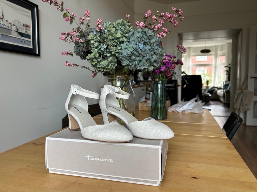 Witte glitter hakken - Tamaris, Pumps, Wit, Zo goed als nieuw, Ophalen