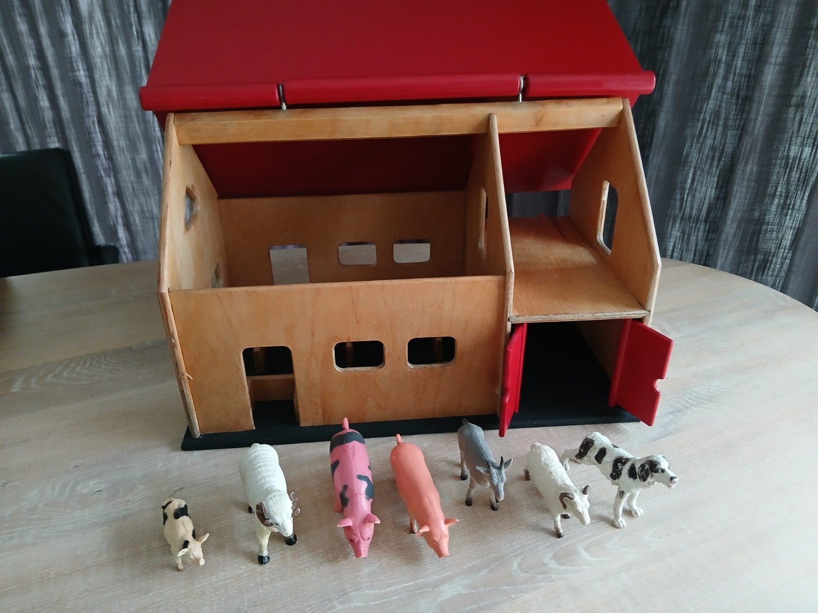 Schitterende houten boerderij met dieren, Ophalen, Zo goed als nieuw