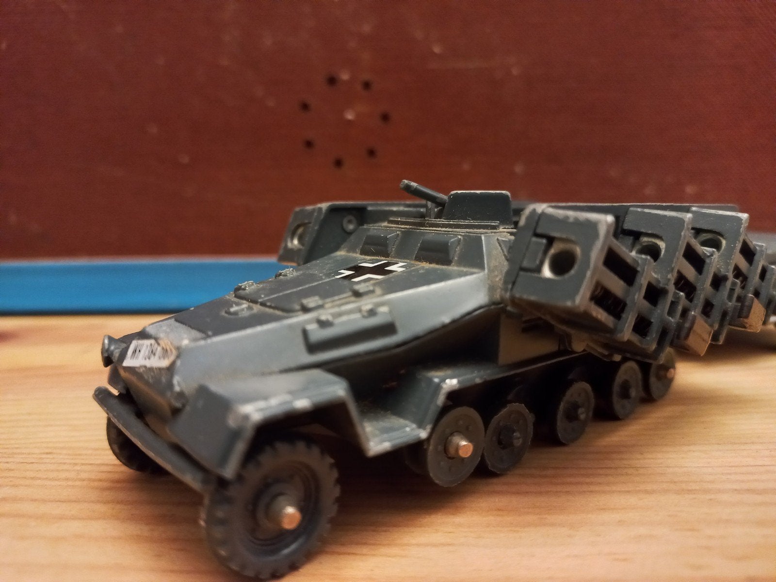 Corgi toys,  Hanomag semi-track rocket launcher met trailer, Ophalen of Verzenden