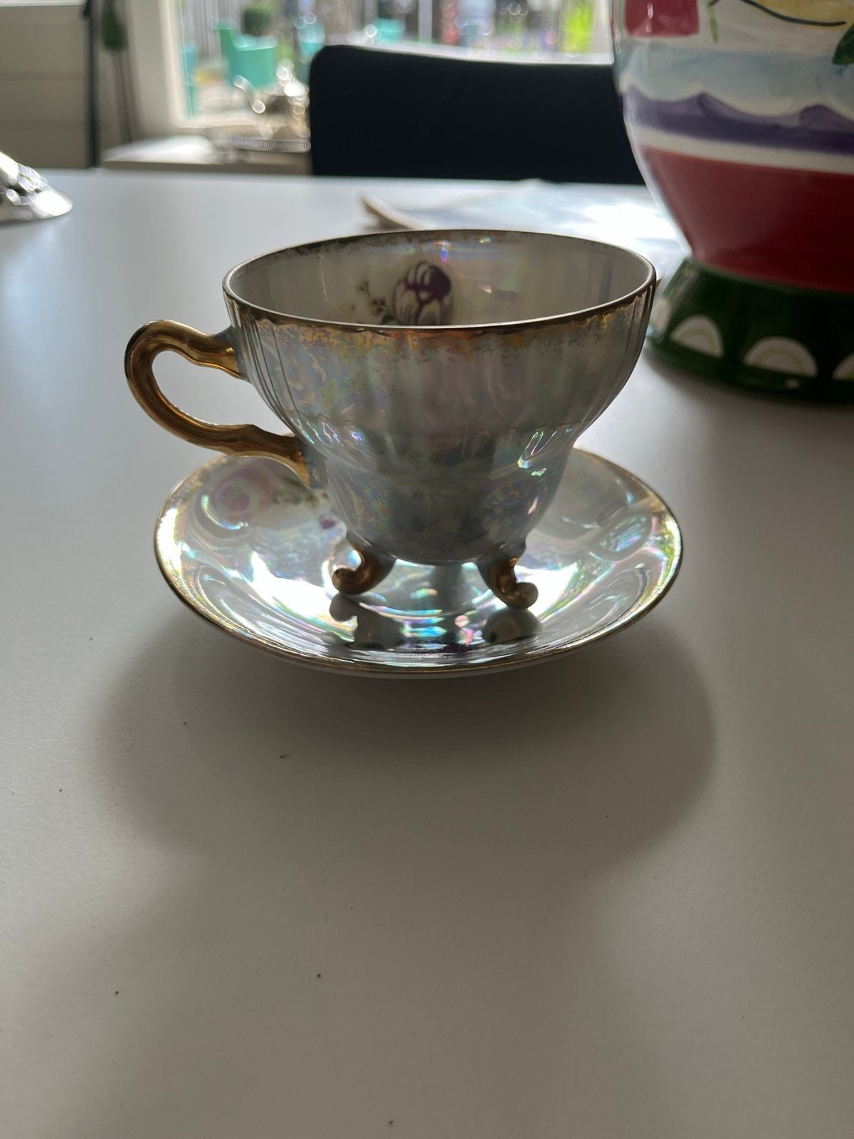 Vintage theekopje met schotel, parelmoer en rozen, Ophalen