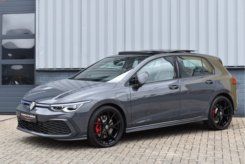 Volkswagen Golf 1.4 eHybrid GTE 245 Pk Vol Leder Pano IQ Lig, Gebruikt, 4 cilinders, 1527 kg, Hatchback