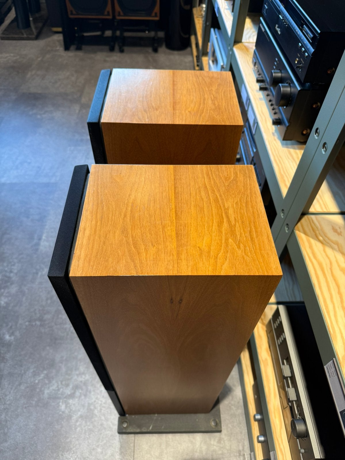 Linn Keilidh incl. KU-STONE voeten, mooie staat, garantie, Contact@vintageaudiobreda.nl, Zo goed als nieuw, Bosschendijk 193b, Oudenbosch