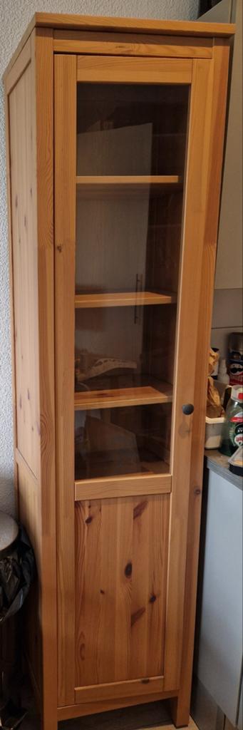 Ikea HEMNES vitrinekast, Huis en Inrichting, Kasten | Vitrinekasten, Ophalen, Met deur(en), Zo goed als nieuw, Landelijk, Scandinavisch