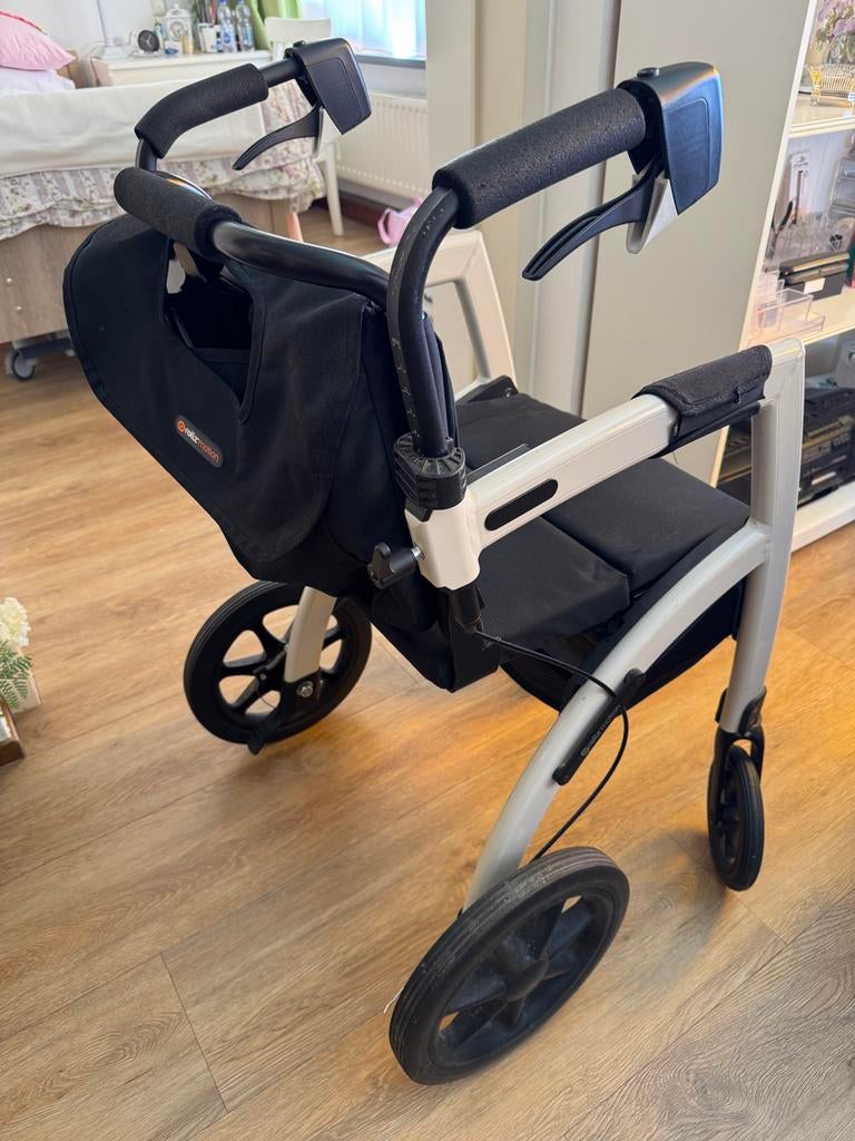 Rollz Motion Rollator Rolstoel, Diversen, Rollators, Ophalen of Verzenden, Opvouwbaar, Zo goed als nieuw