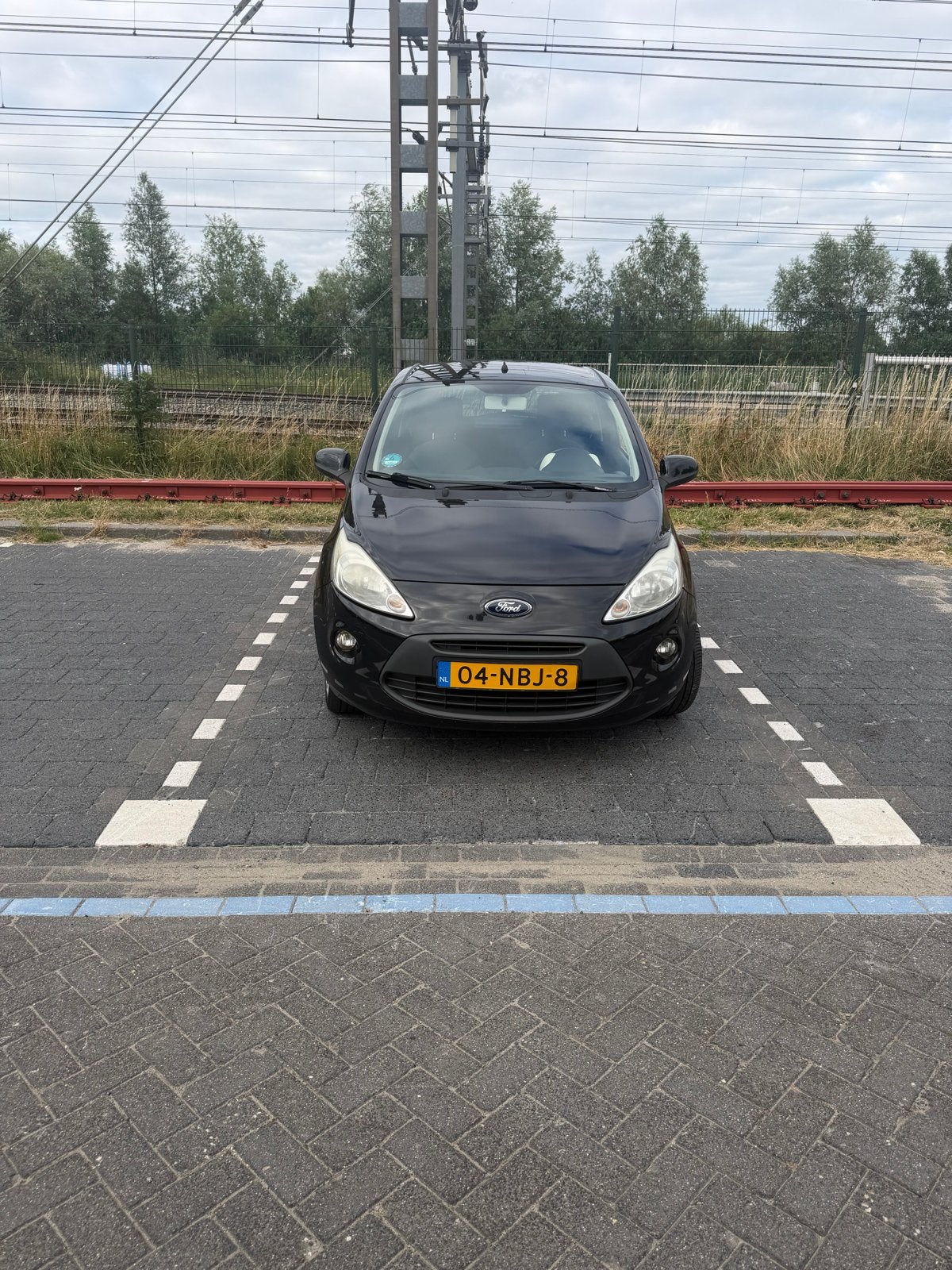 Ford Ka 1.2 51KW 2010 Zwart, Auto's, Voorwielaandrijving, 1242 cc, 4 cilinders, 4 stoelen