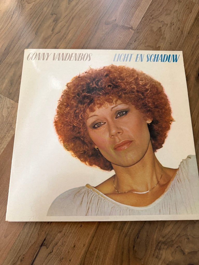 Conny van den bos ( Licht en schaduw) VERZENDEN MOGELIJK), Ophalen, LP, Fotohoes, Zo goed als nieuw