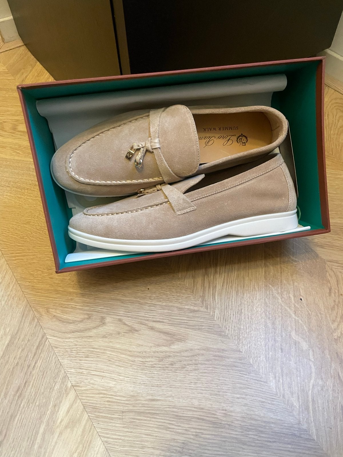 Loro Piana Summer Charms Walk Loafers Suède Beige, Ophalen of Verzenden, Nieuw, Beige, Instappers