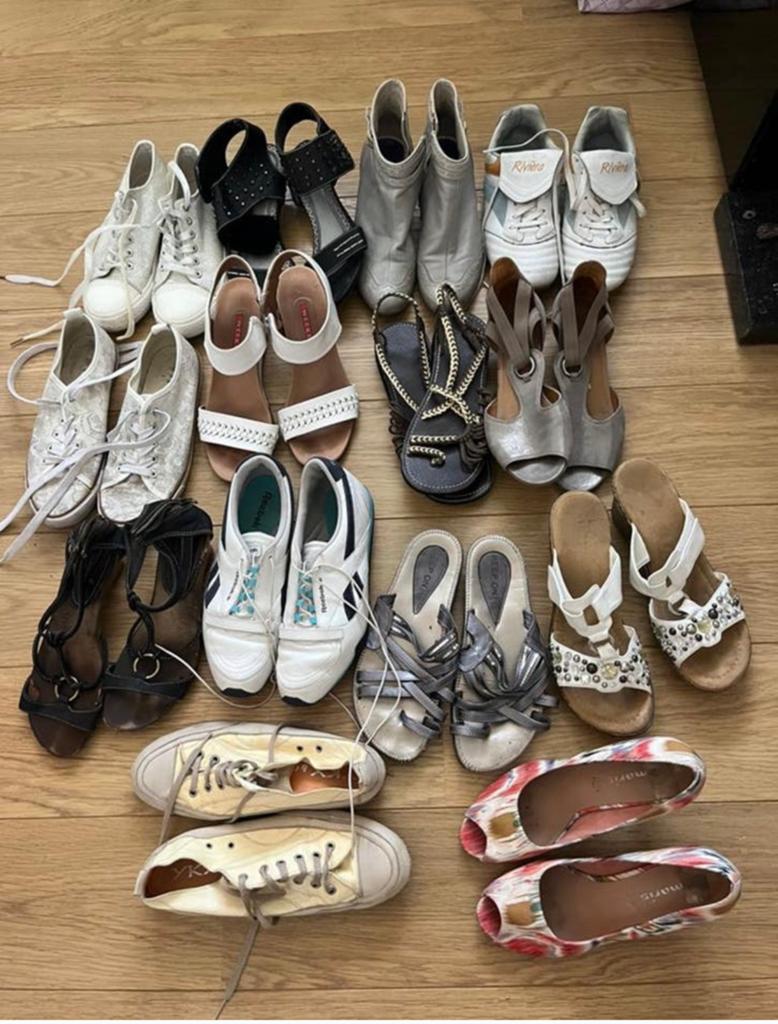 Partij van + 100 paar Dames / Heren (Leren) Schoenen., Overige kleuren, Ophalen of Verzenden, Sneakers of Gympen, Zo goed als nieuw