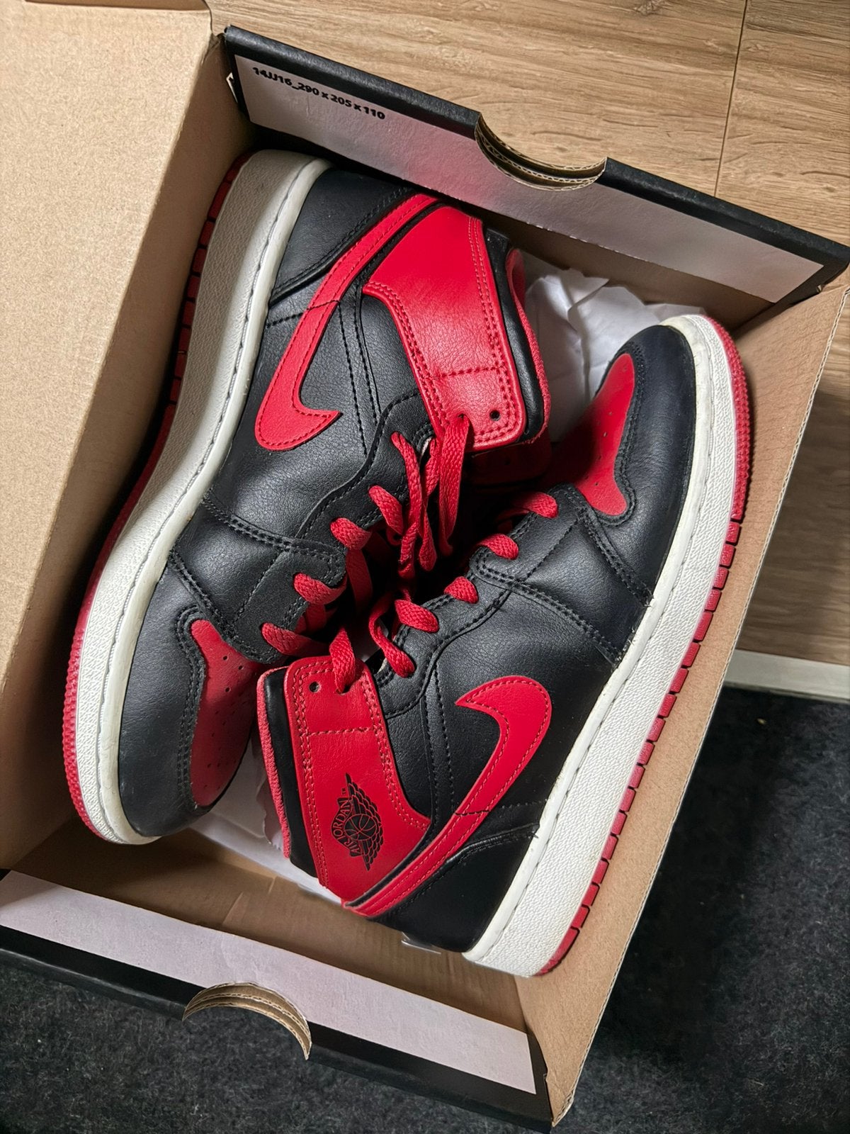 Jordans schoenen, Ophalen, Zo goed als nieuw