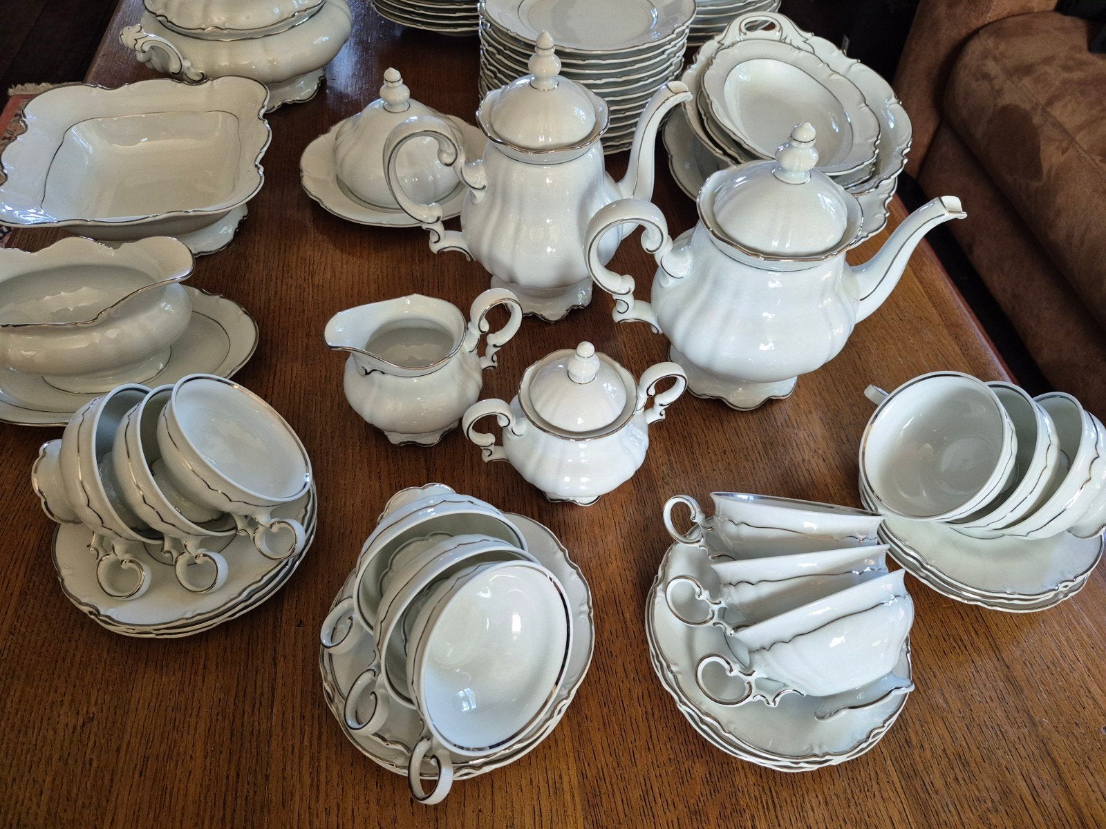 Heutschenreuter Antiek Porseleinen Servies met Platina Rand, Ophalen
