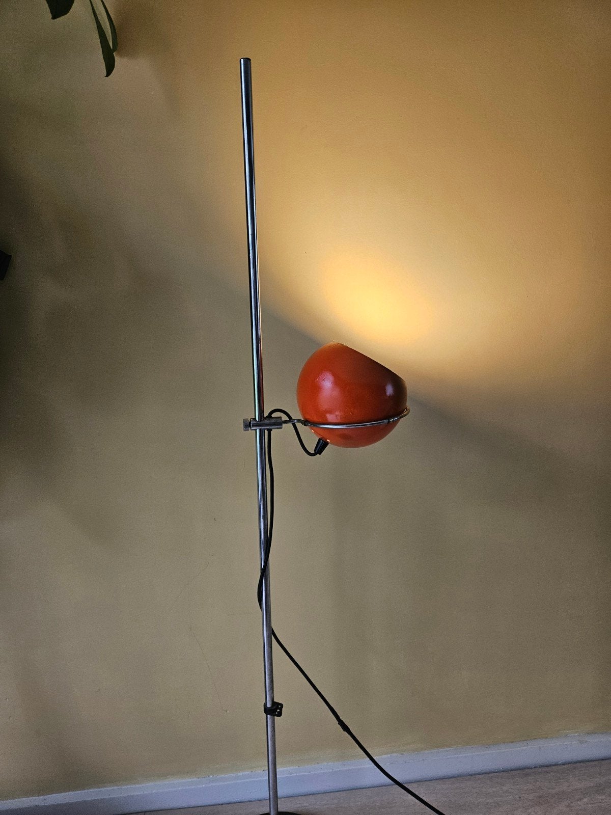 Vintage Anvia Hoogervorst Vloerlamp Oranje Bol, Ophalen