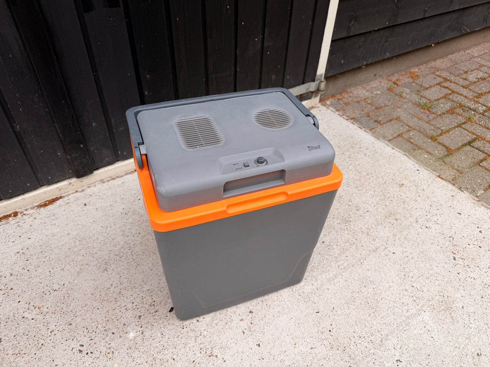 Crivit Electrische koelbox 12v & 230v 42W CEK 29A2, Caravans en Kamperen, Koelboxen, Zo goed als nieuw, Elektrisch, Ophalen