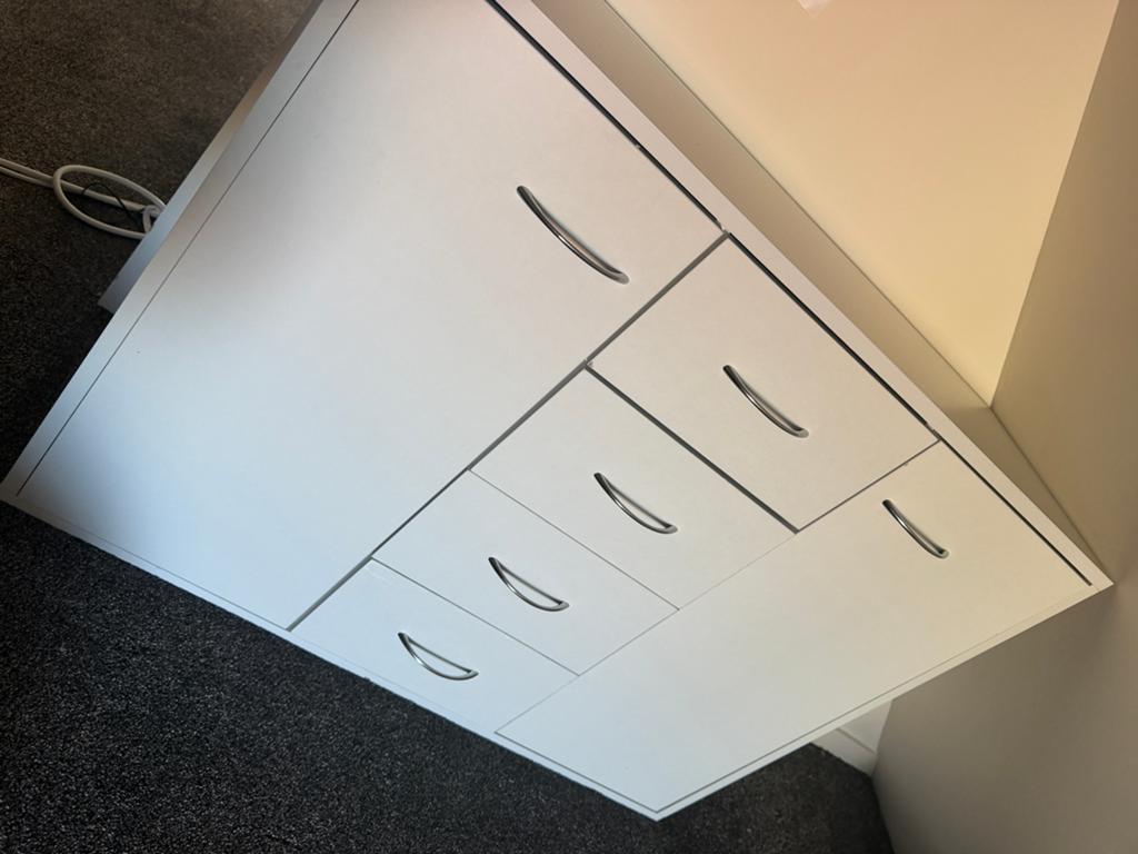 Witte ladekast/dressoir met meerdere lades en deuren, Huis en Inrichting, Kasten | Dressoirs, Ophalen, Overige materialen, 100 tot 150 cm
