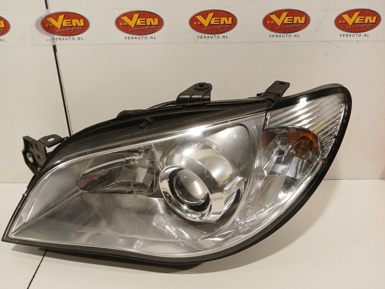 Koplamp links Subaru Impreza, Auto-onderdelen, Verlichting, Subaru, Onderdelen@venauto.nl, Van der Ven Autorecycling B.V., Gebruikt
