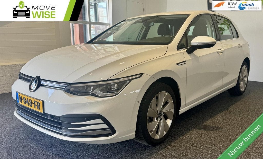 Volkswagen Golf 1.5 eTSI 150pk Style | GOLF 8 | Automaat | 5, Auto's, 150 pk, Alcantara, Wit, Bedrijf