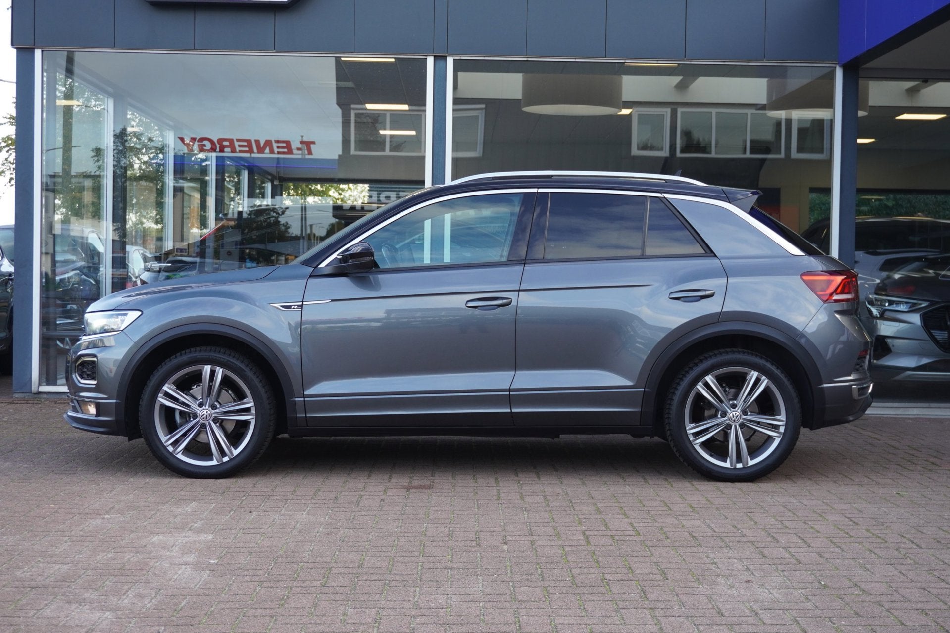 Volkswagen T-Roc 1.5 TSI Sport Automaat | Hoge instap | Airc, Dealer onderhouden, 4 cilinders, 150 pk, Origineel Nederlands