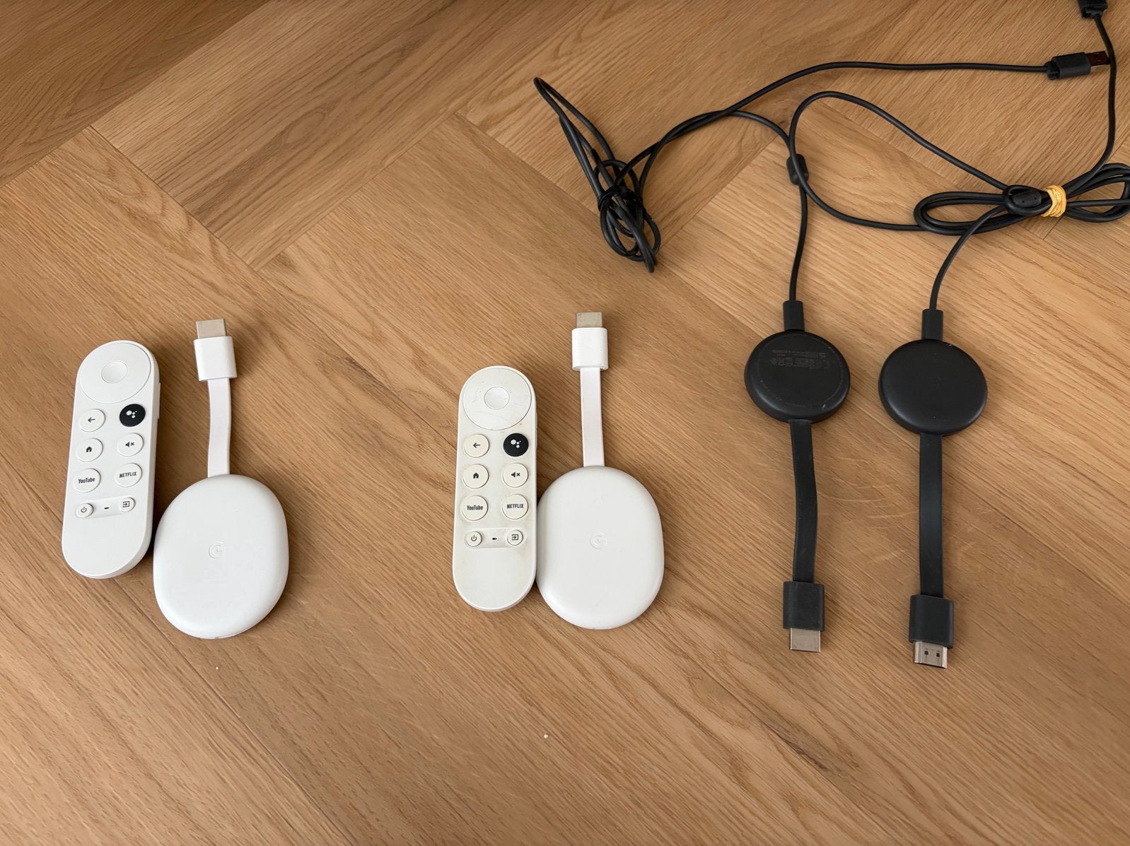 Google Chromecast met Google TV en Chromecast 2e generatie, Ophalen of Verzenden, Zo goed als nieuw, HDMI, Zonder harde schijf