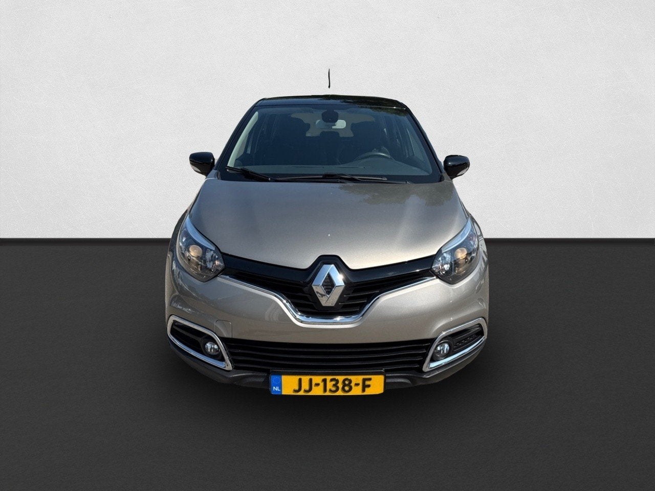 Renault Captur 0.9 TCe Dynamique CRUISE / NAVI / TREKHAAK AF, Voorwielaandrijving, Gebruikt, 49 €/maand, Handgeschakeld