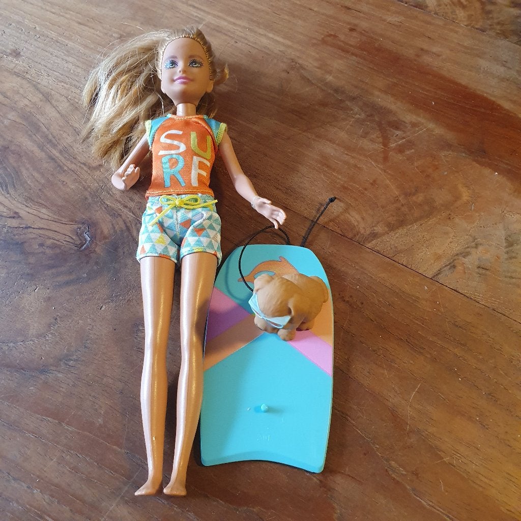 Foto 10 van Barbie poppen