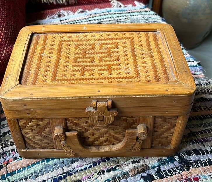 Mooi Gevlochten Baboe Kistje, Ophalen of Verzenden, Doos, Handgemaakt, Hout