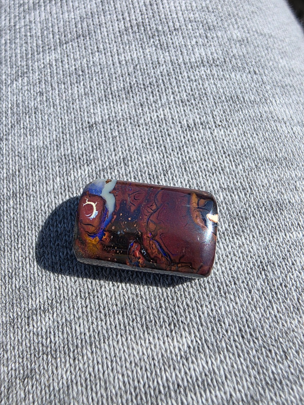 Grote Koroit boulder opaal cabochon – 10,6 ct, Ophalen of Verzenden