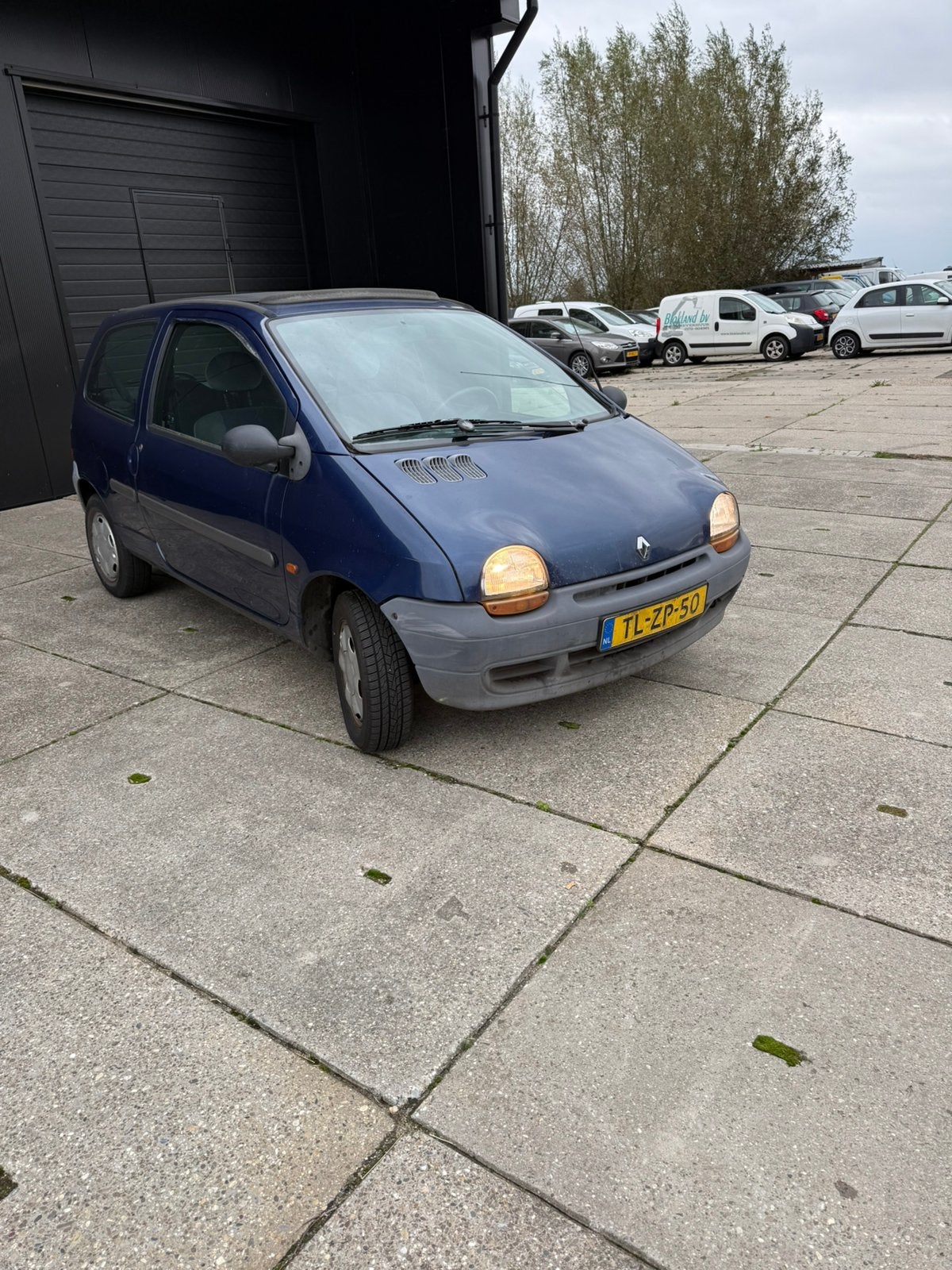 Renault Twingo 1.2 Matic 1998 Blauw, 600 kg, 4 cilinders, Bedrijf, 1149 cc