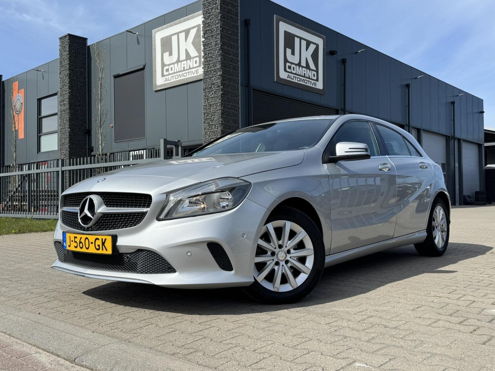 Mercedes A-klasse 180 |CarPlay|Trekhaak|Stoelverwarming|Navi, Auto's, Mercedes-Benz, Voorwielaandrijving, Gebruikt, Euro 6, 4 cilinders