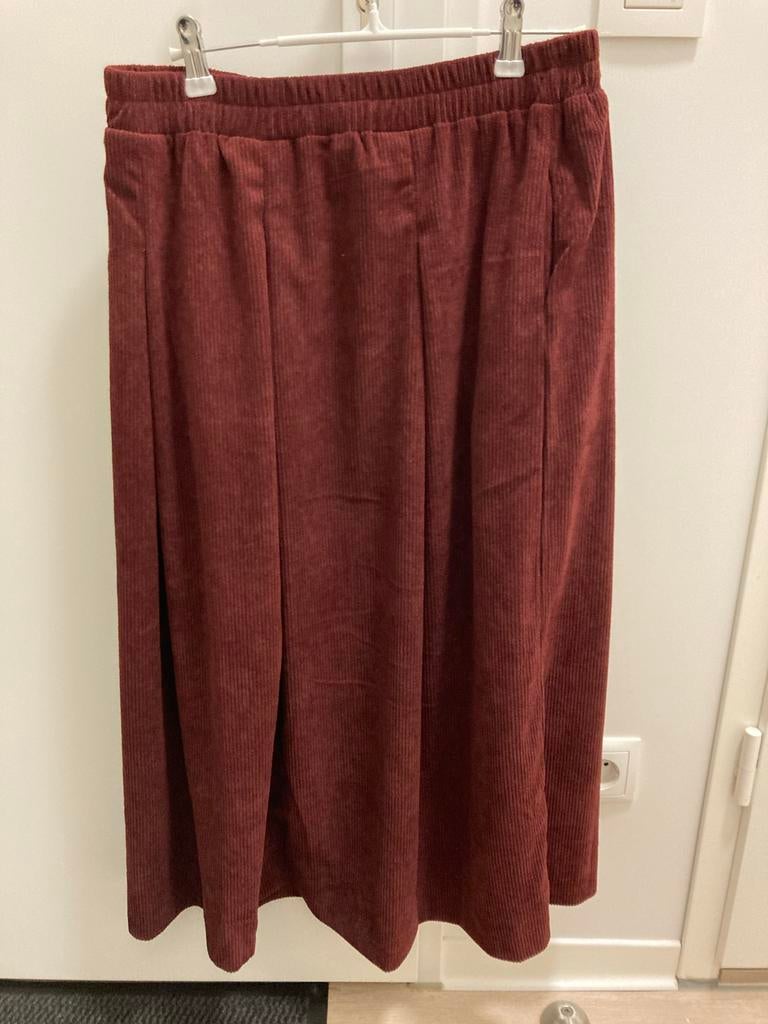 Warme corduroy rok, maat 38, Kleding | Dames, Rokken, Maat 38/40 (M), Ophalen of Verzenden, Knielengte, Gedragen