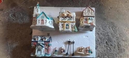 kerstdorp kerk hotel school winkel poppetjes Kerstmis, Diversen, Kerst, Ophalen of Verzenden, Gebruikt