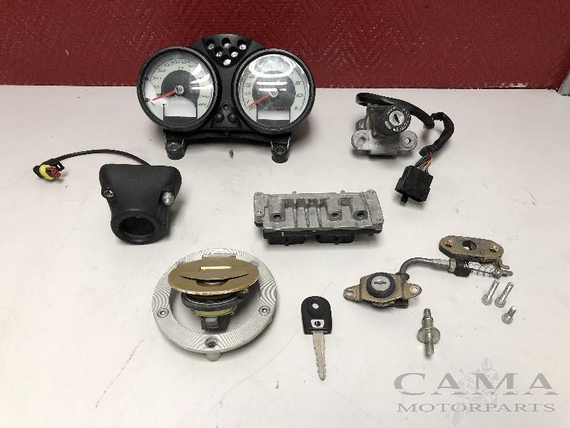 Slotenset Ducati Monster 800 S i.e 2003 (M800S i.e) 2002, Cama Motorparts, Gebruikt, Info@cama-motorparts.nl, P.J. Troelstraweg 8, MAASSLUIS 3144 CX, Zuid Holland, , Nederland