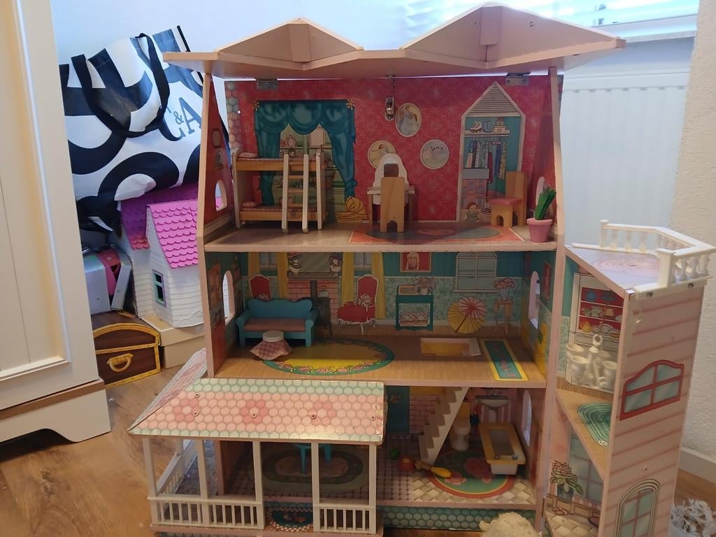 Kidkraft poppenhuis voor Barbie poppen, Ophalen of Verzenden, Zo goed als nieuw, Poppenhuis