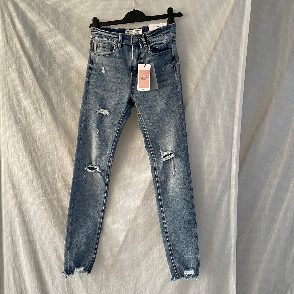 Stradivarius skinny jeans, regular waist – Maat 36, Blauw, Ophalen of Verzenden, Zo goed als nieuw, W28 - W29 (confectie 36)