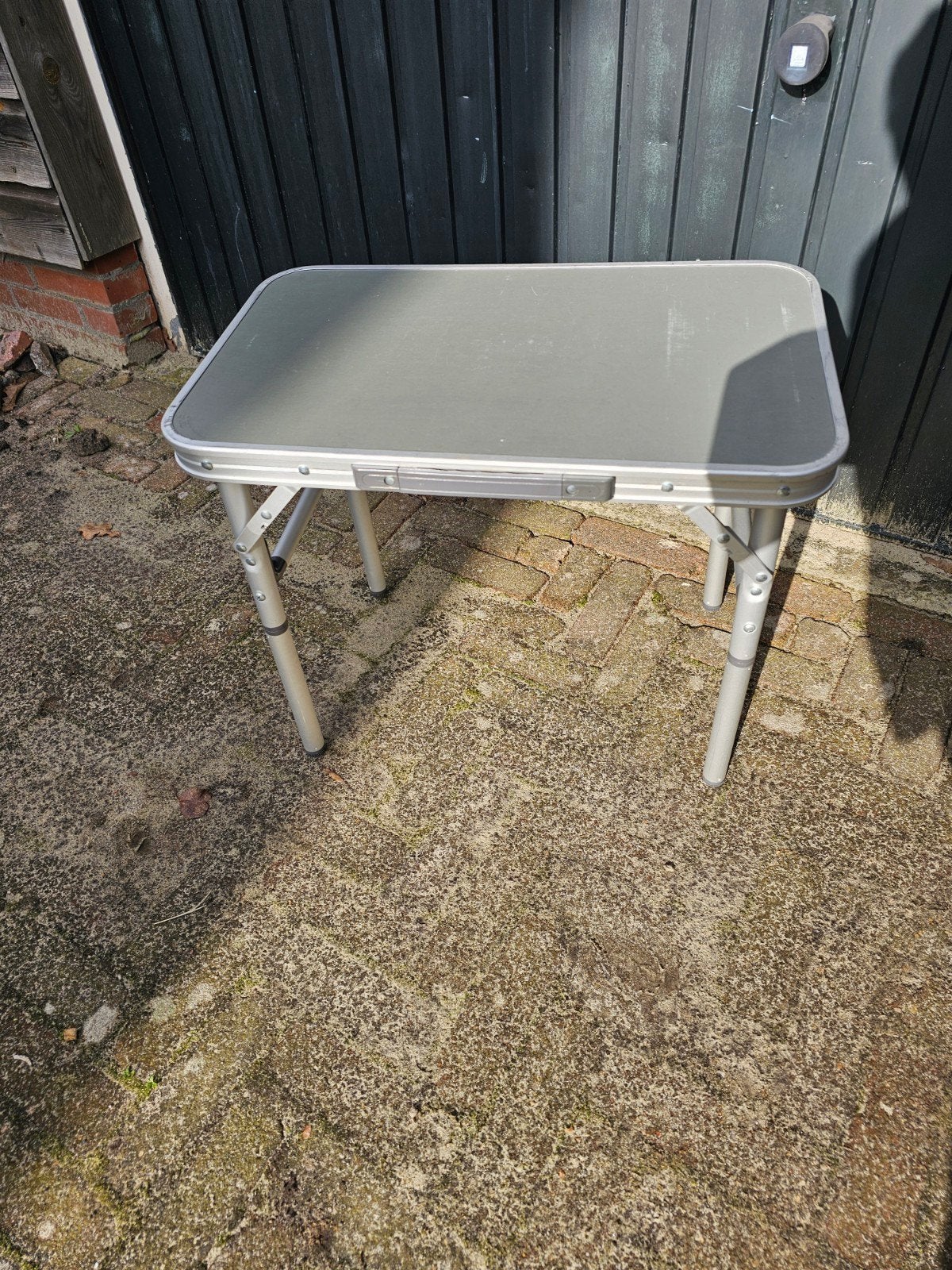 kleine camping tafel aluminium, Ophalen of Verzenden, Zo goed als nieuw, Campingtafel