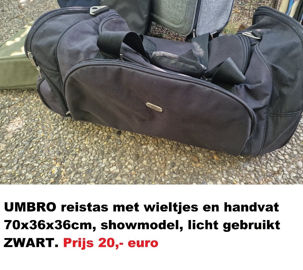 UMBRO reistas met wieltjes en handvat: 70x35x35cm, zwart, 30 cm of meer, Zwart, Wieltjes, Ophalen