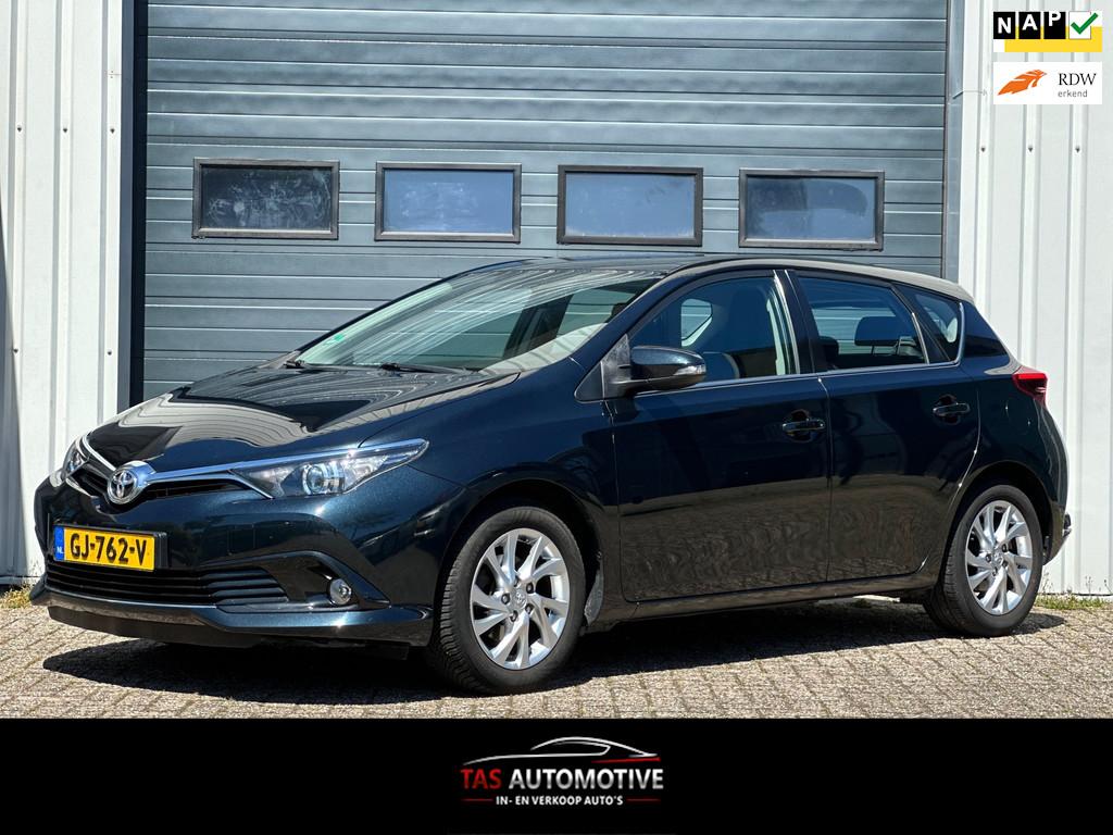 Toyota Auris 1.2T Aspiration CLIMA/CRUISE/NAVI/NIEUWE APK!, Gebruikt, Euro 6, 4 cilinders, 1165 kg