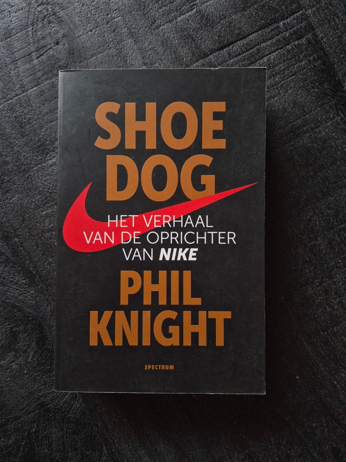 Shoe Dog: Het verhaal van de oprichter van Nike, Ophalen of Verzenden, Zo goed als nieuw, Phil Knight, Kunst en Cultuur