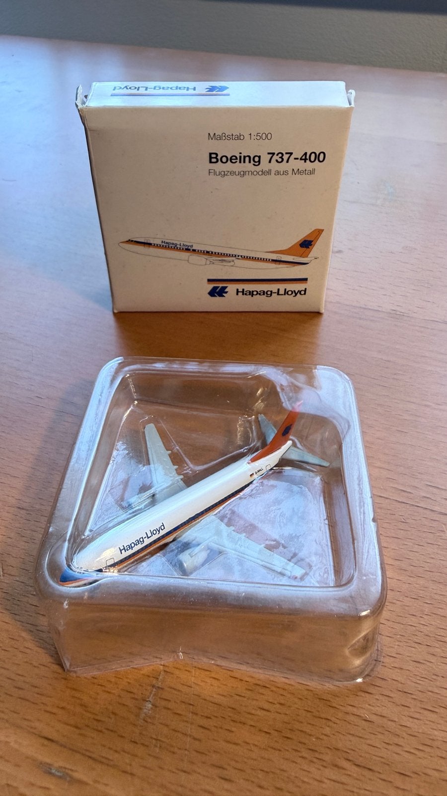 Hapag-Lloyd Boeing 737-400 Vliegtuigmodel Schaal 1:500, Hobby en Vrije tijd, Modelbouw | Vliegtuigen en Helikopters, Zo goed als nieuw