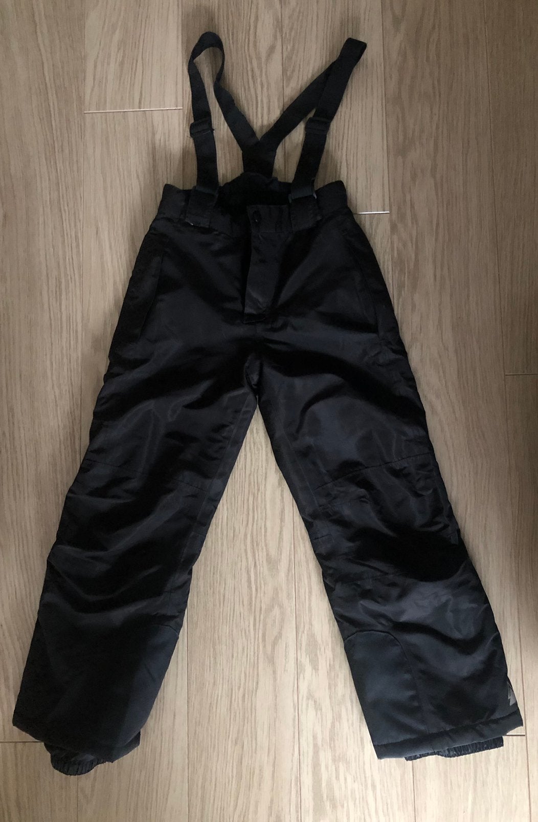 Z.g.a.n. Ski broek in het zwart maat 122/128 1x gedragen, Kinderen en Baby's, Kinderkleding | Maat 122, Ophalen, Zo goed als nieuw