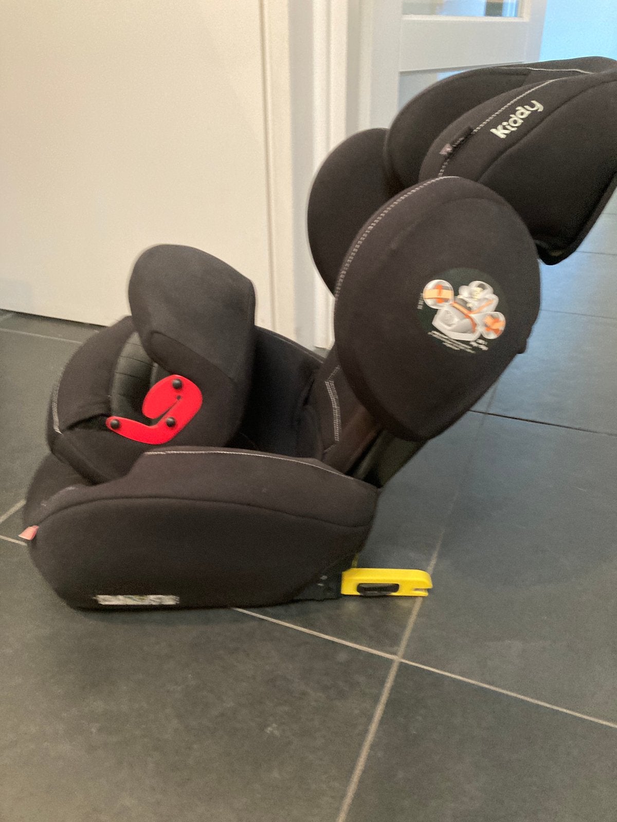 Auto kinder Stoel Zwart ISOFIX  gr1 9 tm 18 kg, Autogordel, 9 t/m 18 kg, Zo goed als nieuw, Ophalen