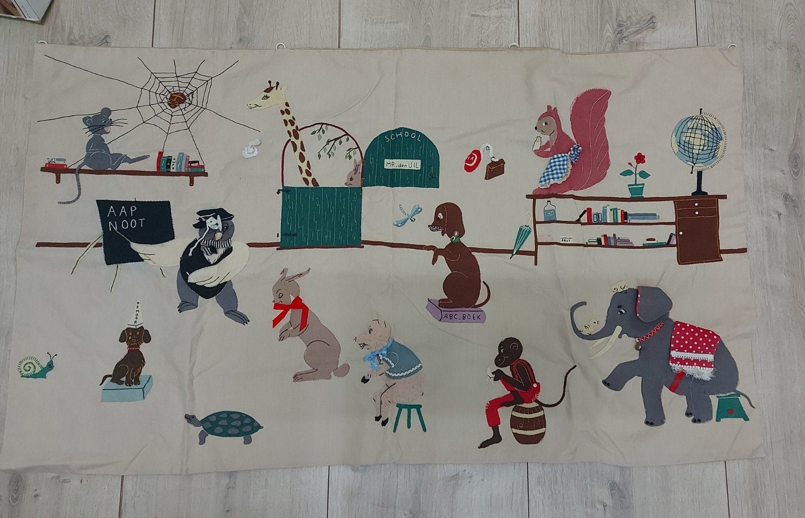 Vintage Wandkleed 'Dieren in de School' - Jaren '50, Ophalen of Verzenden