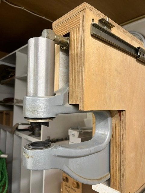 hydraulische ponsbeugel, Ophalen, Zo goed als nieuw