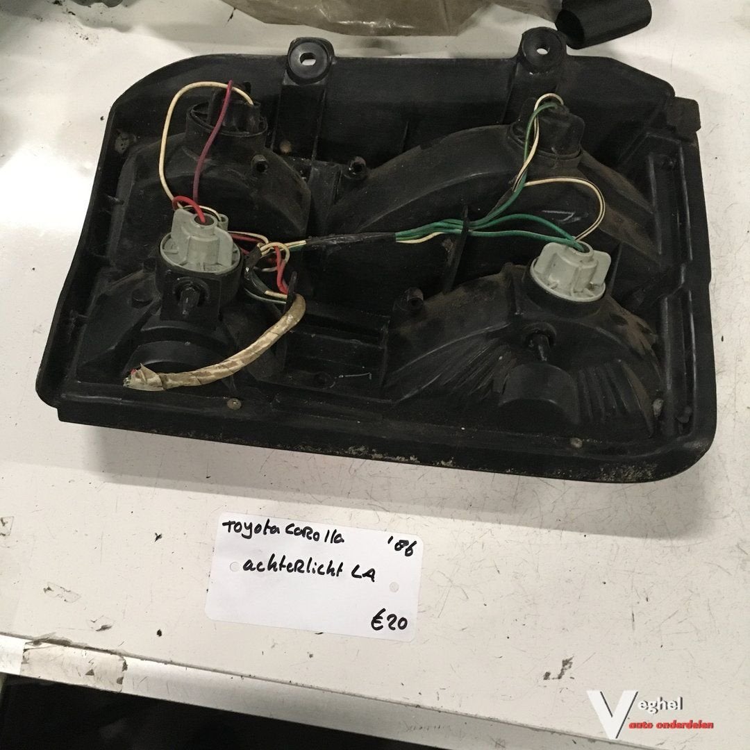 Toyota Carolla 1986 Achterlicht Linksachter of Rechtsachter, Gebruikt, -, -, Ophalen of Verzenden