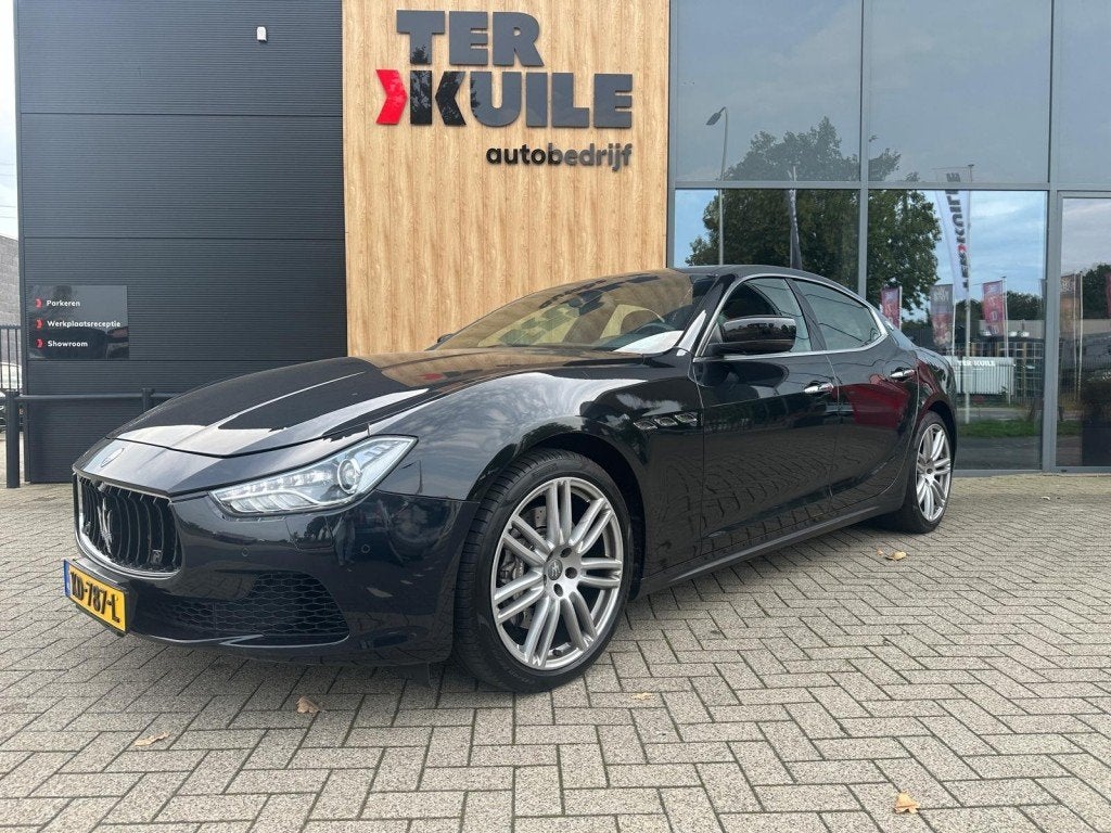 Maserati GHIBLI 3.0 V6 Bi-Turbo 330 PK / Schuifdak / ond. hi, Automaat, Euro 5, Achterwielaandrijving, Gebruikt