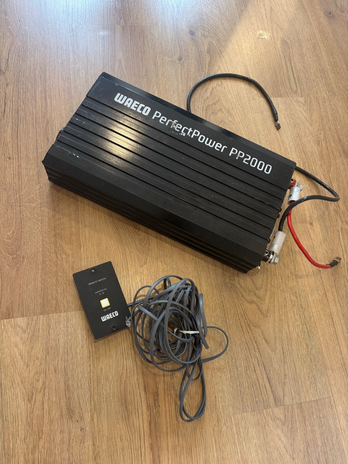 Waeco PerfectPower PP2000 Omvormer 24V naar 220V met afstand, Ophalen of Verzenden