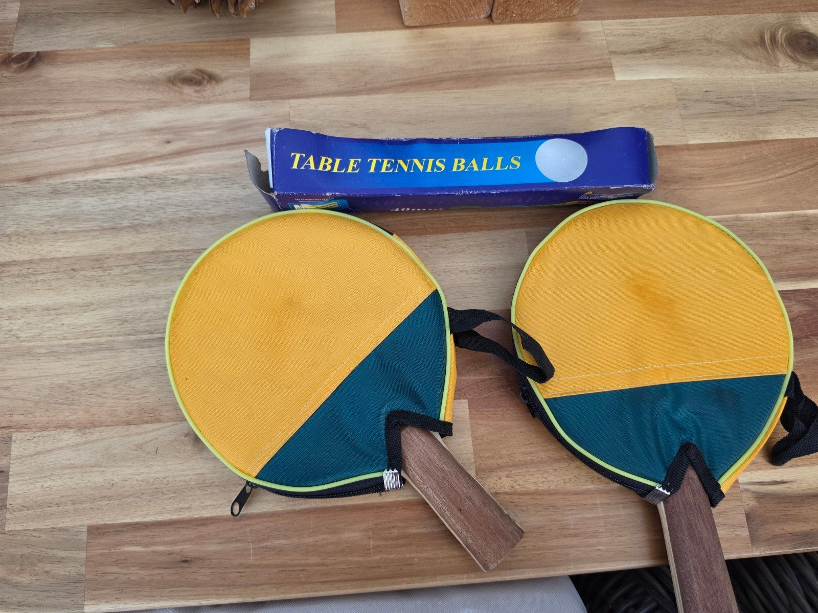 Pingpong set: 2 batjes en balletjes, Ophalen of Verzenden, Gebruikt, Net, Batje(s) of Balletje(s)