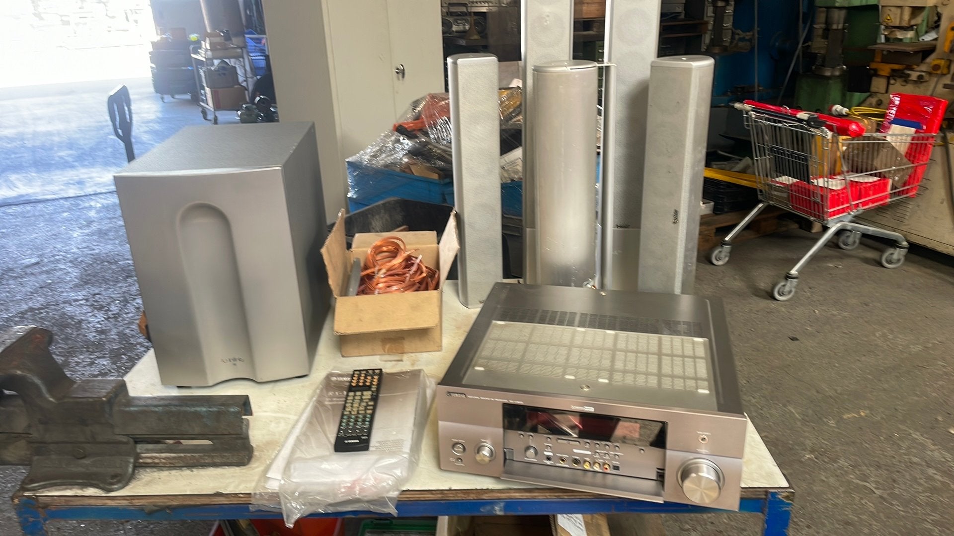 High-End 5.1 Bioscoopset: Yamaha RX-V1800 + Infinity TSS-400, Gebruikt, 70 watt of meer, 5.1-systeem, Overige spelers